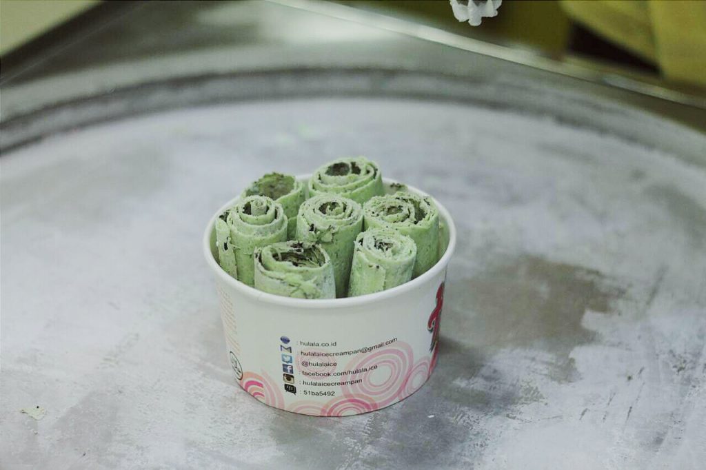 Cara membuat es krim roll tanpa mesin